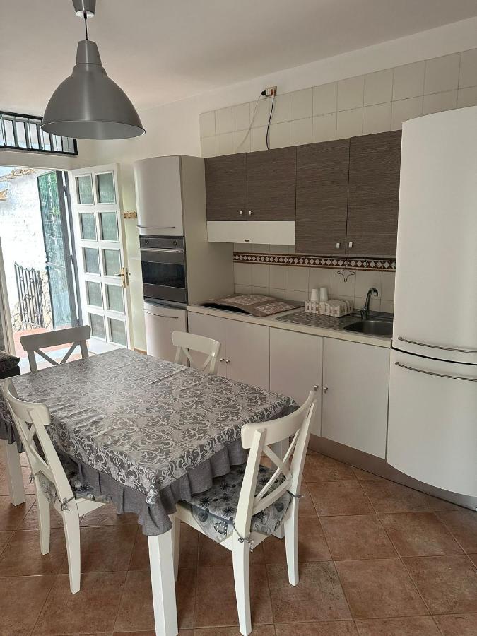 Casa Vacanza La Fontana Виетри Экстерьер фото